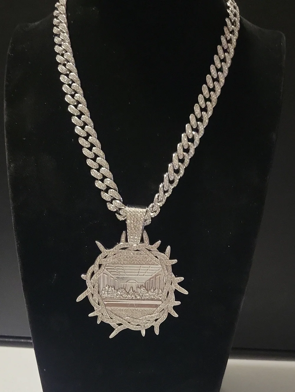Silver-Tone Cuban Link Necklace with Round Medallion Pendant 20 in